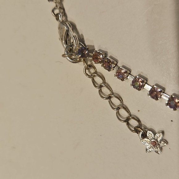 AVON Silvertone & Pink Rhinestones Flower Charm 8 1/2" Bracelet - Picture 4 of 6